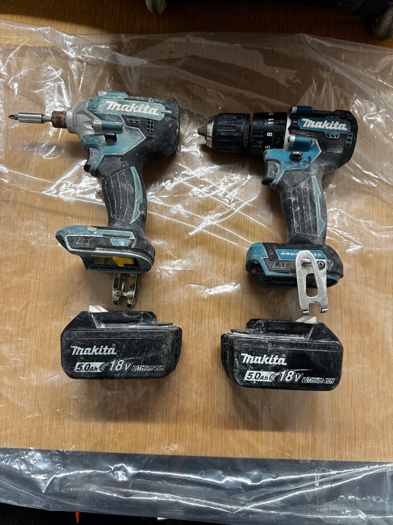 X2 Makita Combi Drills & X2 18v Batteries 