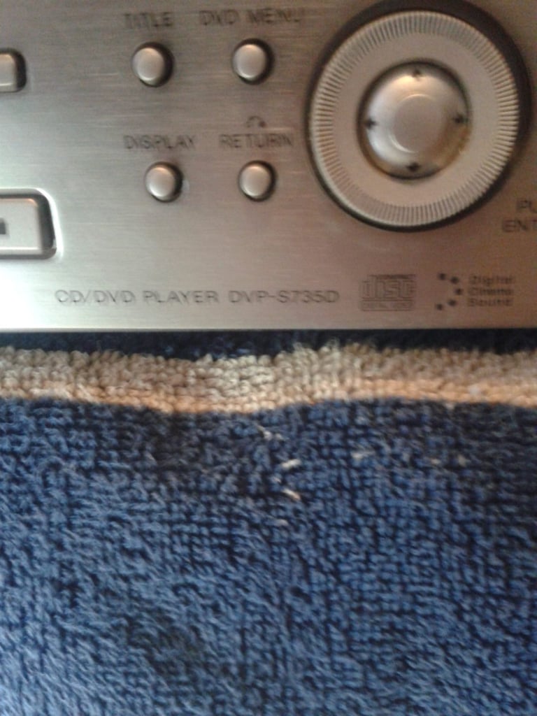 Sony DVPS735D DVD Player and Remote