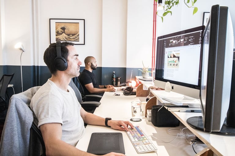 1ST MONTH FREE! | DESK SPACE | Coworking Desk | Dedicated Desk in Hackney East London E9