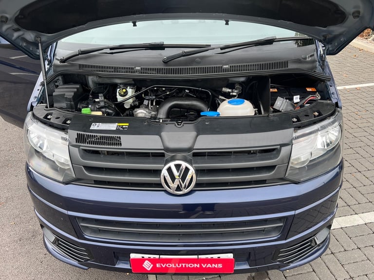 2015 Volkswagen Transporter 2.0 180PS Highline Kombi Van DSG WINDOW VAN Diesel Automatic