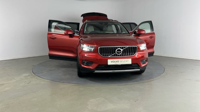 2020 Volvo XC40 Inscription Pro, B4 AWD mild hybrid Estate Petrol Automatic