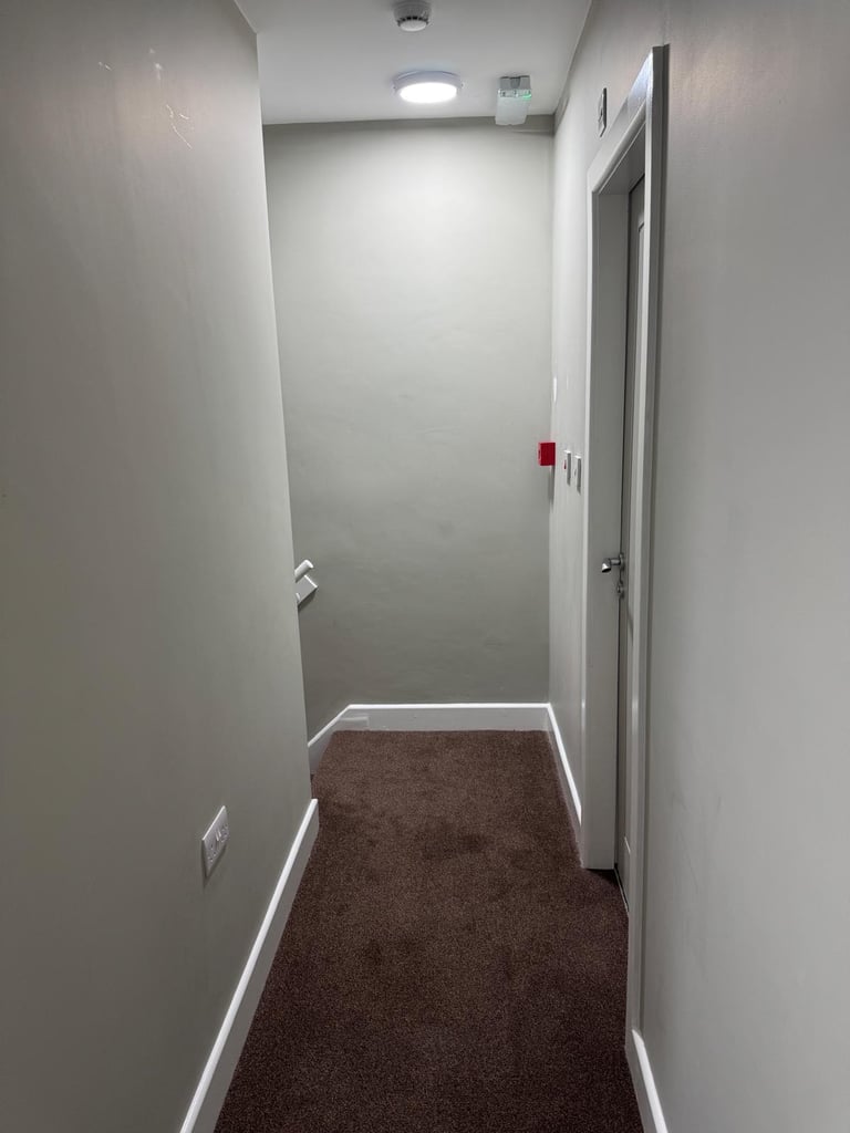 Furnished room to Let – Shared 4-Bedroom House, Oldbury B68