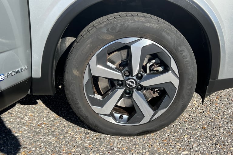 2022 Nissan Qashqai 1.5 E-Power N-Connecta 5dr Auto Hatchback Hybrid Automatic