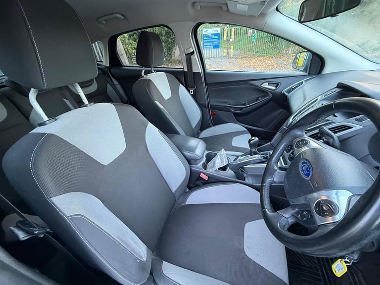 2011 Ford Focus 1.6 125 Zetec 5dr HATCHBACK PETROL Manual