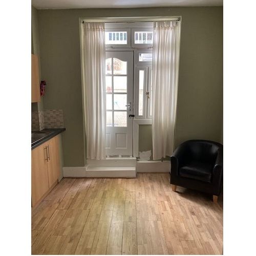 Double Mezzanine Studio With Patio on Prince's Square, Notting Hill/Bayswater, W2 4PX