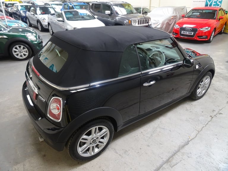 Mini Convertible 1.6 Cooper 2dr Automatic **LOW MILEAGE*ONLY 26000 MILES**