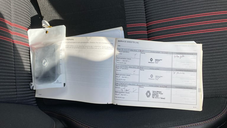 2022 Renault Clio 1.6 E-TECH Hybrid 140 RS Line 5dr Auto HATCHBACK PETROL/ELECTRIC Automatic