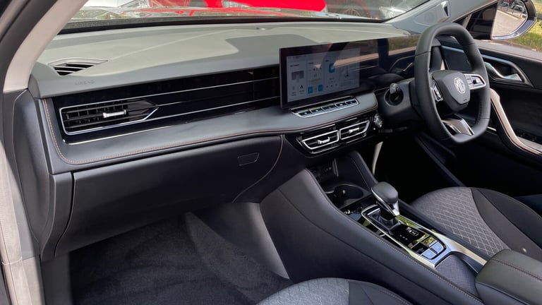 2024 MG HS Plug-in Hybrid 1.5 T-gdi Phev SE Auto Petrol