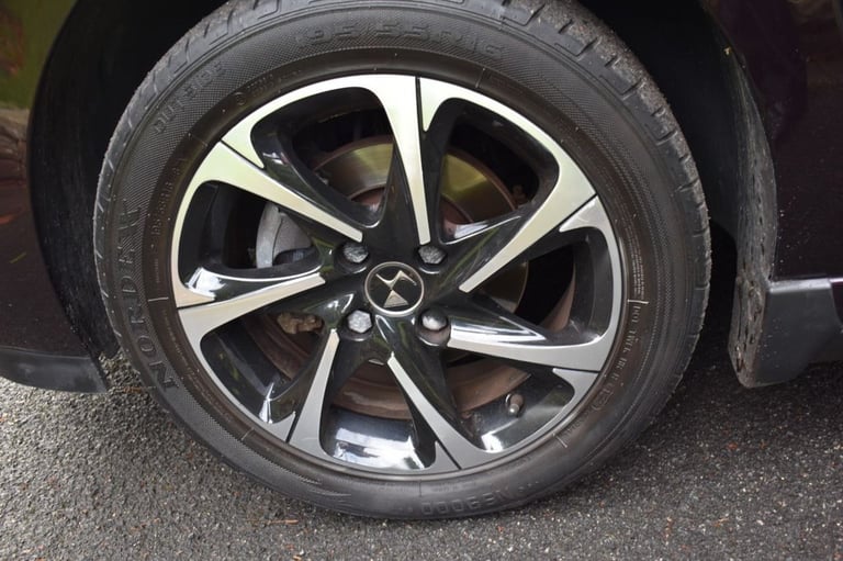 2017 DS Automobiles DS 3 1.2 PureTech 82 Elegance 3dr HATCHBACK PETROL Manual