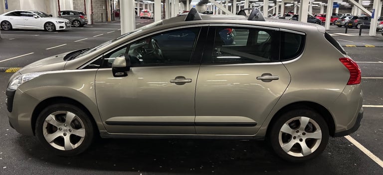 Peugeot, 3008, Hatchback, 2012, Manual, 1560 (cc), 5 doors