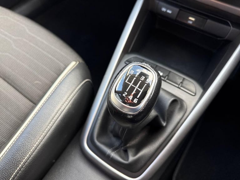  Kia Stonic 1.0 T-GDi ISG 48V GT-LINE Petrol/Electric Hybrid Manual