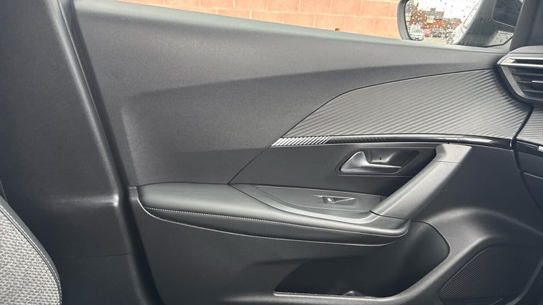 2024 Peugeot 2008 50kWh Allure SUV 5dr Electric Auto (7kW Charger) (136 ps) SUV Electric Automatic