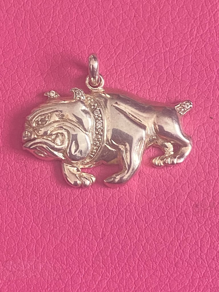 925 Solid Silver Bulldog Pendant with small Diamonds 