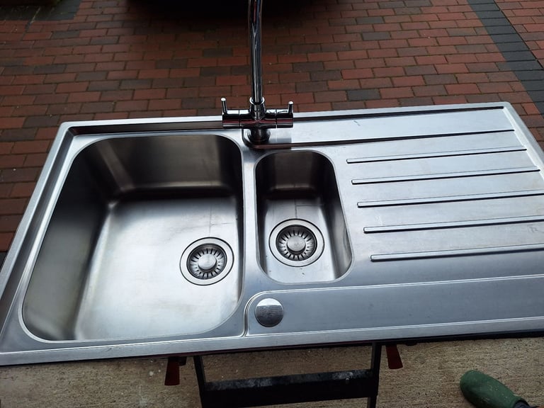Kitchen sink 