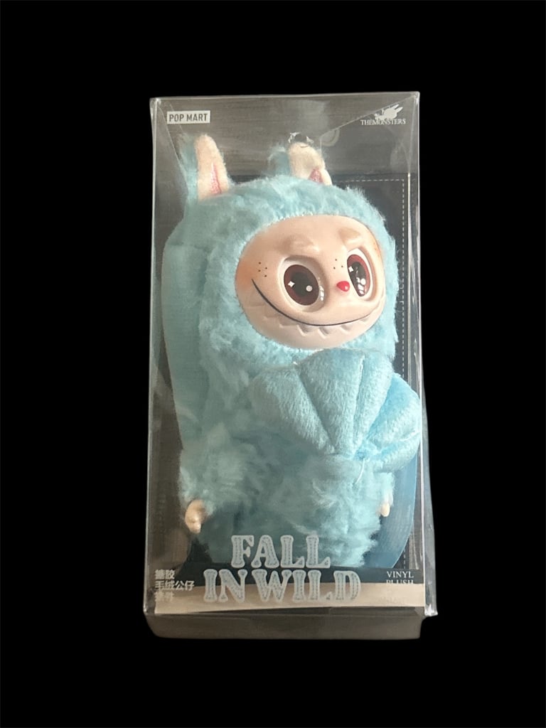 POP MART Lafufu The monsters Fall in Wild Vinyl Plush Doll Pendant With Box