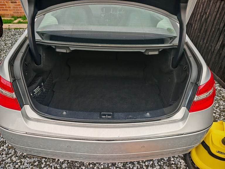 Mercedes-Benz, E CLASS, Coupe, 2011, Semi-Auto, 2143 (cc), 2 doors