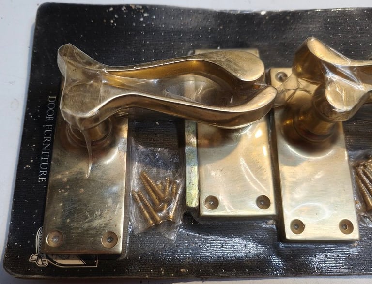 Barbican - Brass Door Handles - 3 Pairs MP320