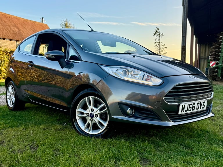Ford, FIESTA, Hatchback, 2016, Manual, 1241 (cc), 3 doors