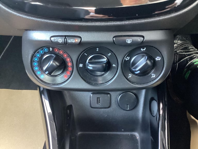 2018 Vauxhall ADAM 1.2i ecoFLEX ENERGISED Hatchback 3dr Petrol Manual Euro 6 (s/s) (70 ps) HATCHB...