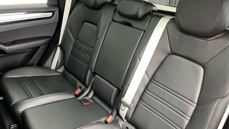 2022 Porsche Cayenne 3.0T V6 Platinum Edition TiptronicS 4WD Euro 6 (s/s) 5dr SUV Petrol Automatic