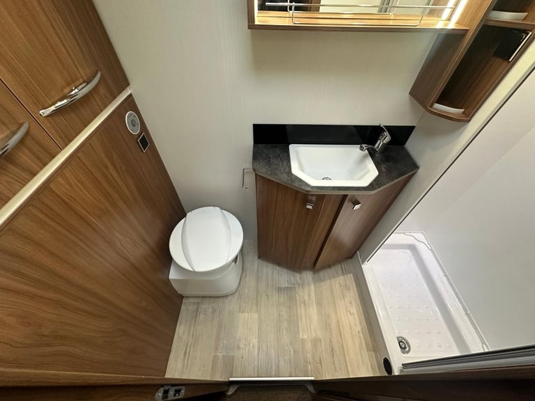 2018 PILOTE SENSATION G650 A-CLASS 4 BERTH END WASHROOM Motorhome for Sale