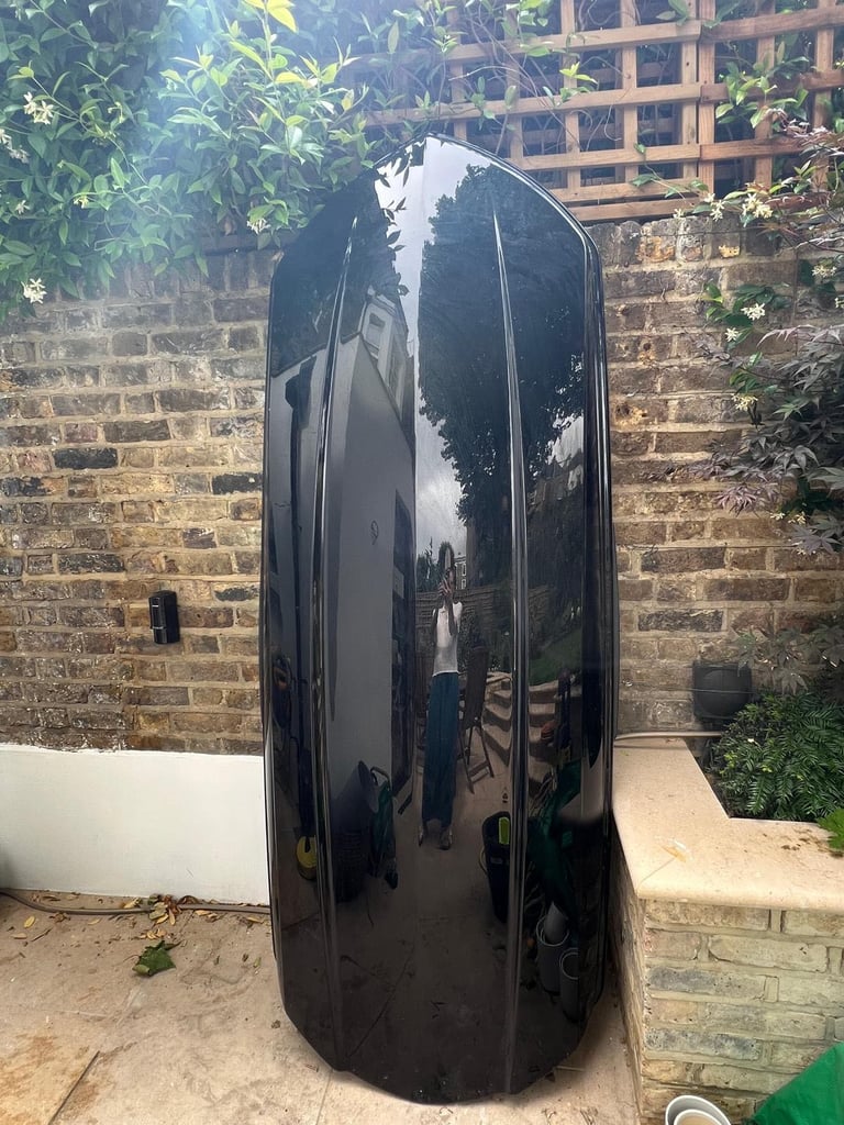 Volvo branded roof box ‘space design 520’ - jet black