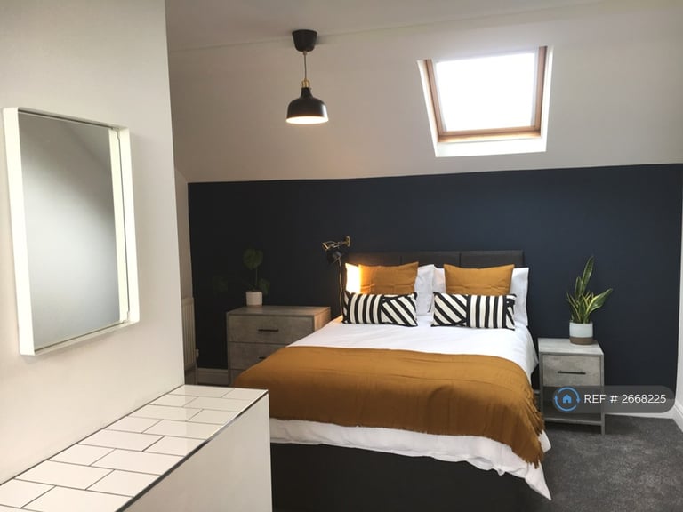 5 bedroom house in Jubilee Drive, Liverpool, L7 (5 bed) (#2668225)