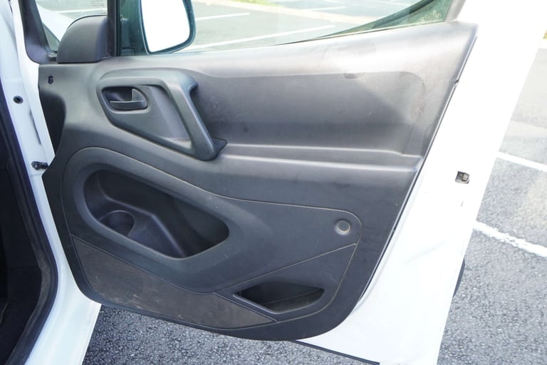 2018 Peugeot Partner 1.6 Partner Professional L1 Blue HDi + EURO 6 Panel Van Diesel Manual