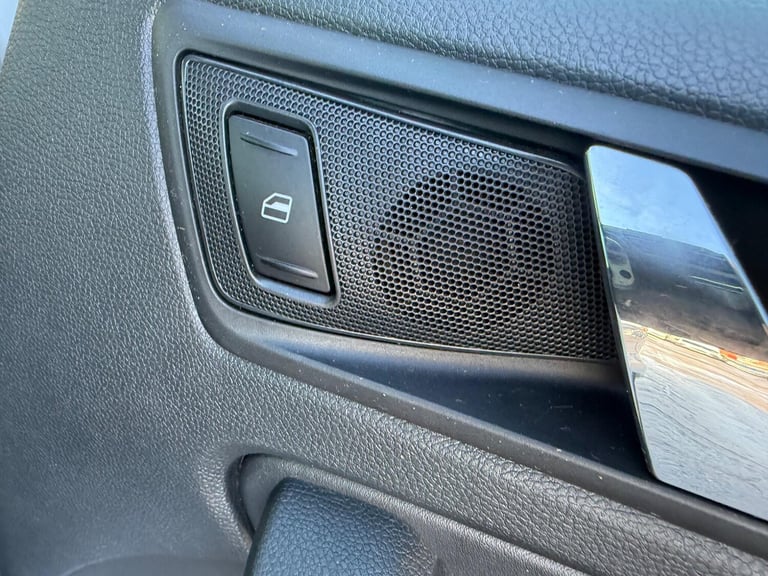 2011 Skoda Yeti 2.0 TDI Elegance DSG 4WD Euro 5 5dr HATCHBACK Diesel Automatic