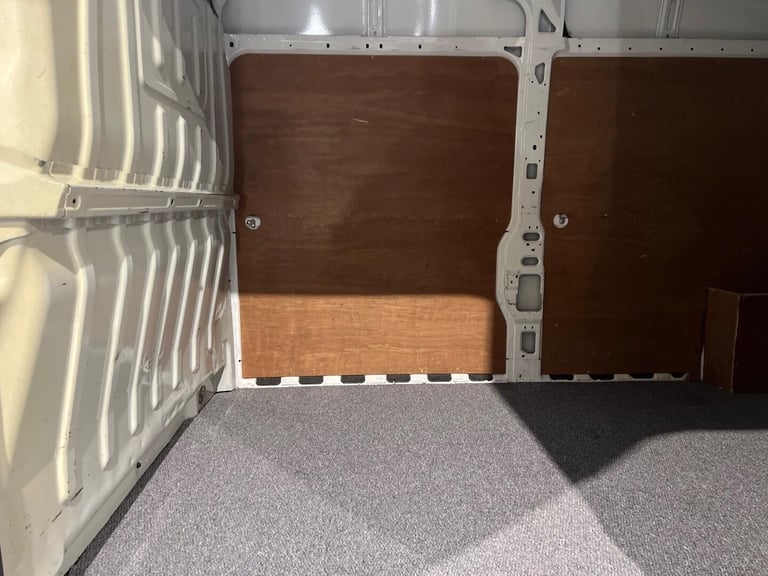 2018 Peugeot Boxer 2.0 BlueHDi 335 Professional L3 H2 Euro 6 5dr PANEL VAN Diesel Manual
