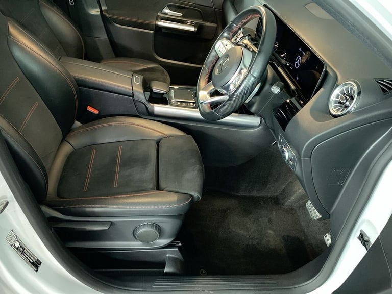 2022 22 MERCEDES-BENZ GLA 1.3 GLA180 AMG LINE (PREMIUM) SUV 5DR PETROL 7G-DCT EU