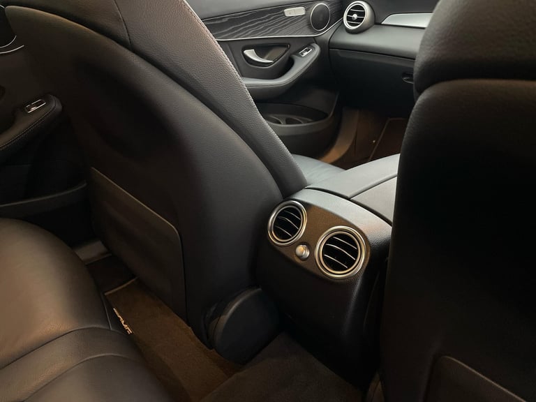 2020 Mercedes-Benz GLC 2.0 GLC300d AMG Line (Premium) SUV 5dr Diesel G-Tronic+ 4MATIC Euro 6 (s/s...