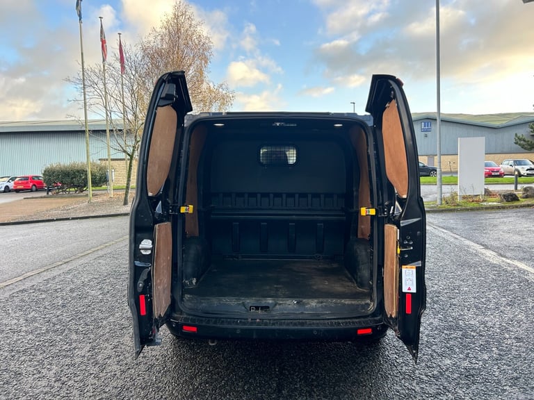 2020 Ford Transit Custom LIMITED 2.0 EcoBlue 130ps DOUBLE/ CREW CAB VAN NO VAT  PANEL VAN Diesel ...