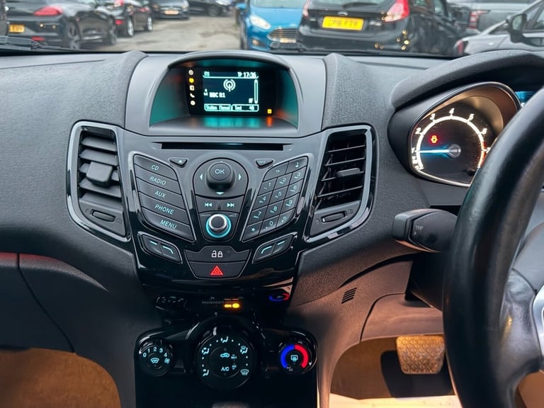 2014 Ford Fiesta 1.0 EcoBoost Zetec 5dr Powershift HATCHBACK PETROL Automatic
