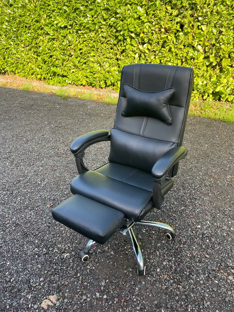 FREE DELIVERY 🥰🚚🥰 BLACK LEATHER OFFICE SPINNING CHAIR GREAT CONDITION 