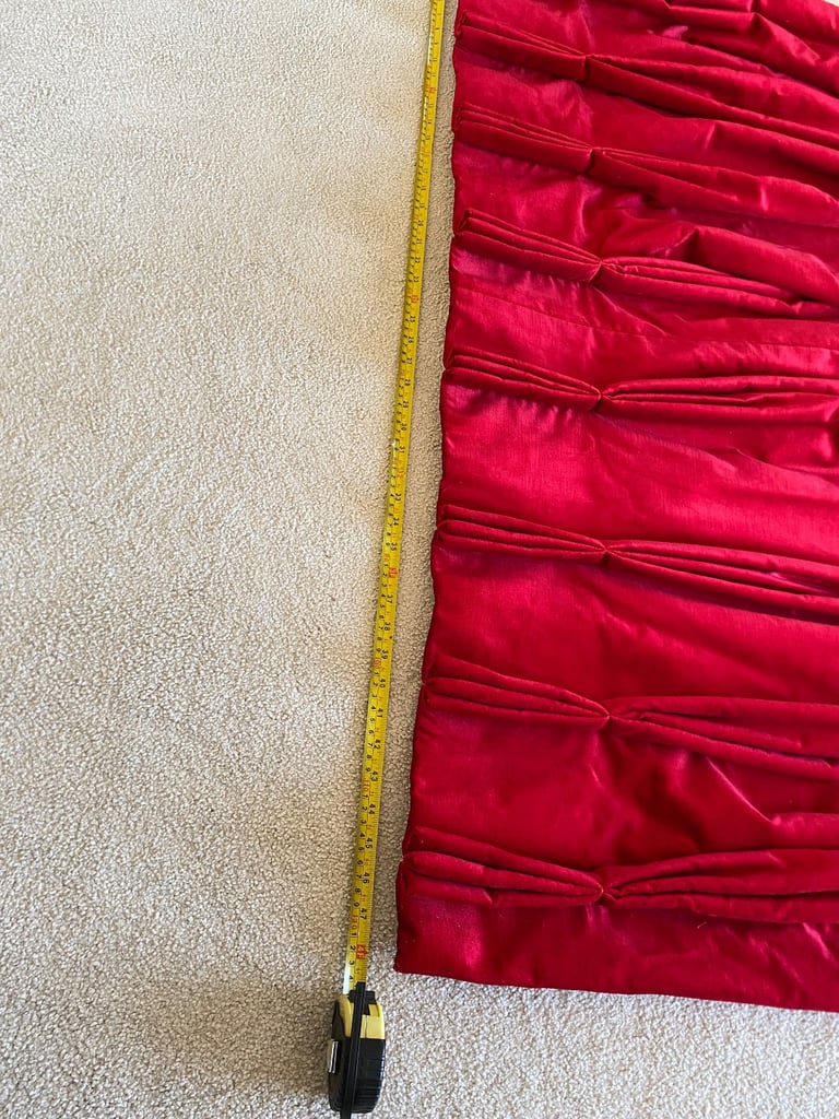 Red curtains & track