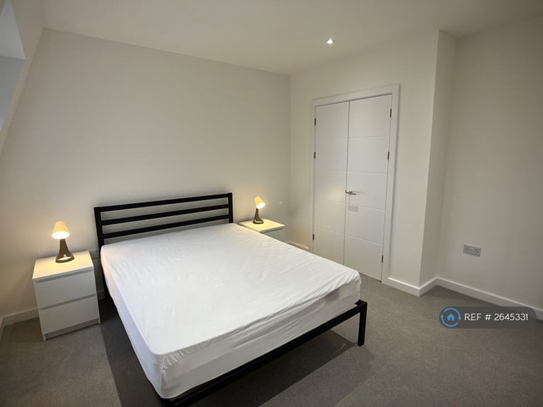 1 bedroom flat in Oriel House, Northampton, NN1 (1 bed) (#2645331)