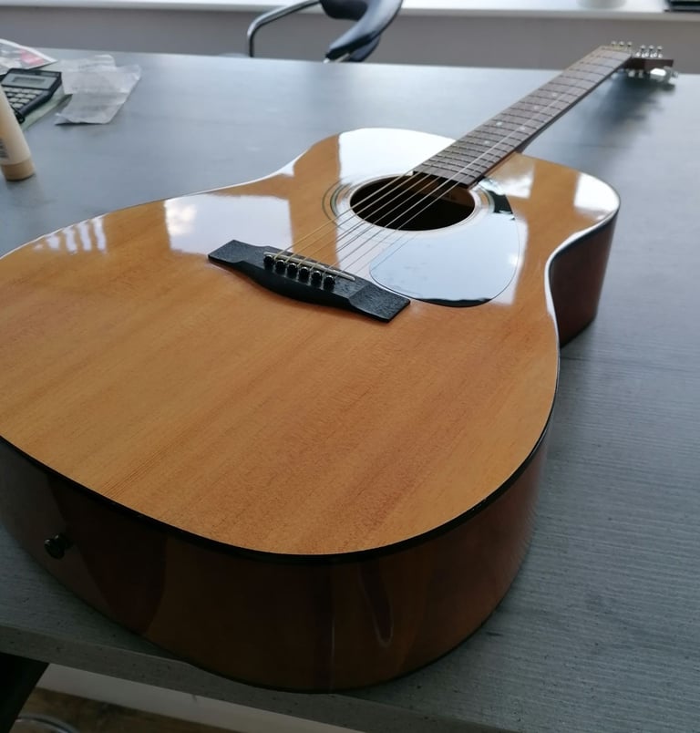 Yamaha F310 Acoustic Guitar