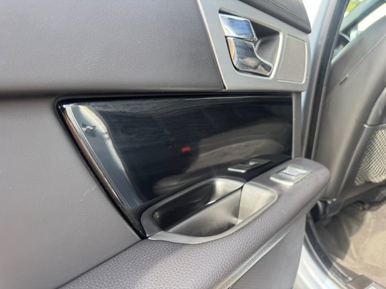 2014 Jaguar XF 3.0d V6 R-Sport Sportbrake 5dr Diesel Auto Euro 5 (s/s) (240 ps) Estate Diesel Aut...