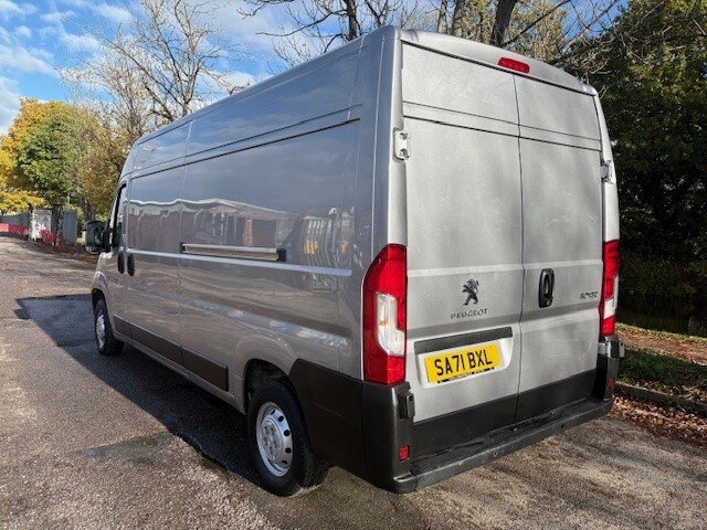 2021 Peugeot Boxer 2.2 BlueHDi L3H2 Professional Van 140ps PANEL VAN Diesel Manual