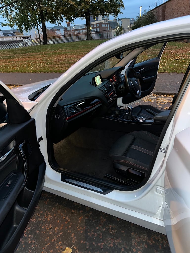 BMW, 1 SERIES, Hatchback, 2015, Manual, 1598 (cc), 5 doors