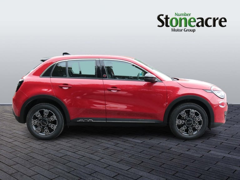 2025 Fiat 600 Fiat 600e (red) 54kwh 154hp HATCHBACK Electric Automatic