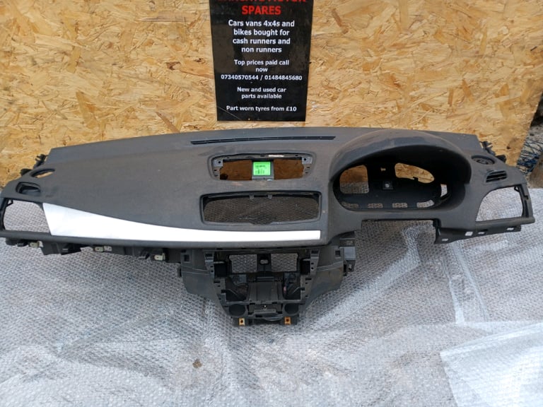 Dashboard nissan qashqai , seat leon 2015, renault megane, AUDI A3 , GOLF MK6 ...