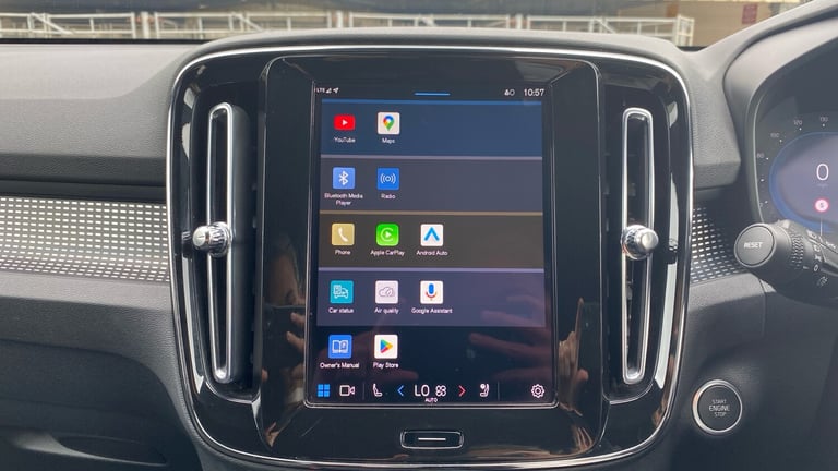 2024 Volvo XC40 2.0 B4P Plus Dark 5dr Auto Petrol Estate Estate Petrol Automatic