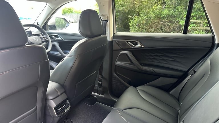 2025 MG MG HS 1.5 T-GDI PHEV Trophy 5dr Auto Hatchback Petrol Parallel PHEV Automatic