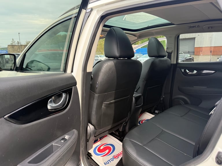 2016 Nissan Qashqai 1.5 dCi Tekna 5dr HATCHBACK Diesel Manual