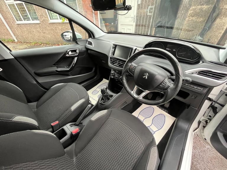 2016 Peugeot 208 1.2 PureTech 82 Active 5dr HATCHBACK Petrol Manual