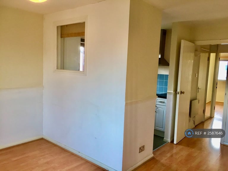 image for 1 bedroom flat in Chricketers Close, Erith Da8 1Tu, DA8 (1 bed) (#2587646)