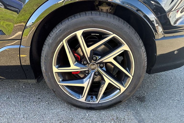 2024 Audi Q6 e-tron 225kW Performance 100kWh Edition 1 5dr Auto Estate Electric Automatic