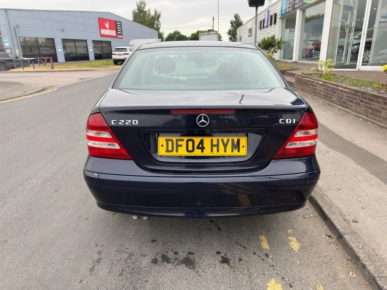 2004 04 MERCEDES-BENZ C-CLASS 2.1 C200 CDI AVANTGARDE SE SALOON 4DR DIESEL AUTOM